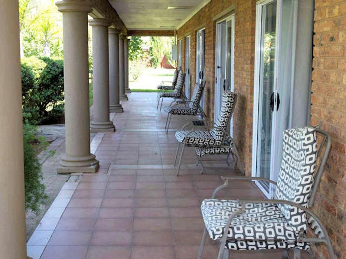 Tamarisk Guest Lodge Benoni Εξωτερικό φωτογραφία